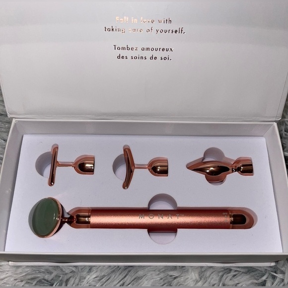 Monat 4-in-1 Beauty Bar Facial Massager Roller 4 Interchangeable Heads - Picture 4 of 5